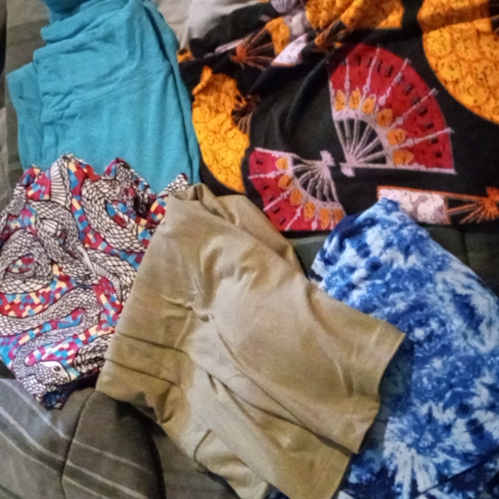 One lot of Leggings (13)
